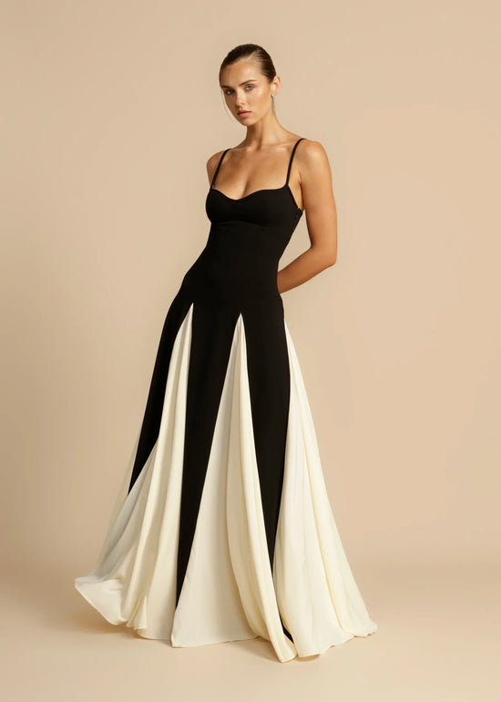 VELORA - Maxi Dress