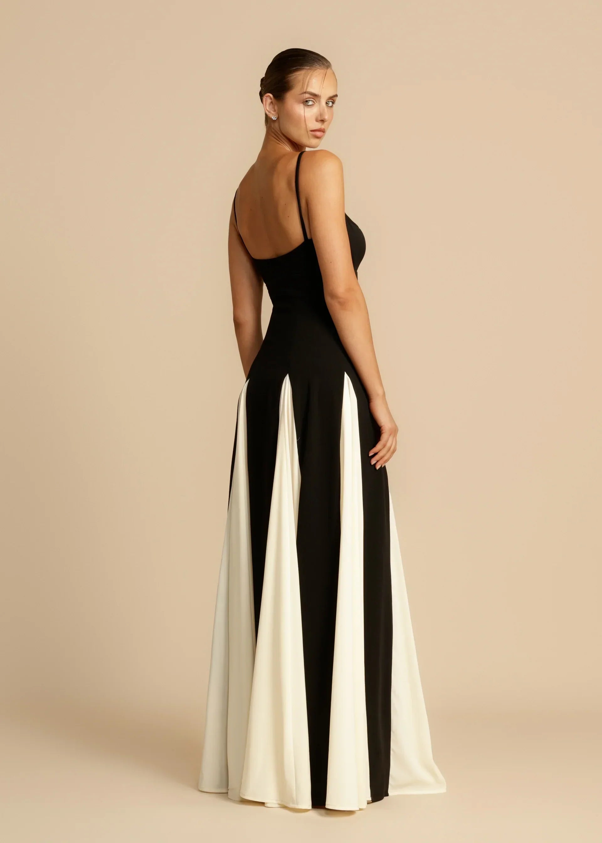 VELORA - Maxi Dress